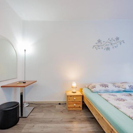 Crowonder Lucky Holiday House With Pool And Patio 30 Meters From The Beach Zadar Ngoại thất bức ảnh
