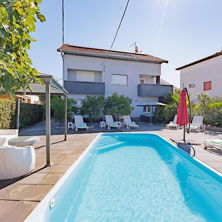 Crowonder Lucky Holiday House With Pool And Patio 30 Meters From The Beach Zadar Ngoại thất bức ảnh