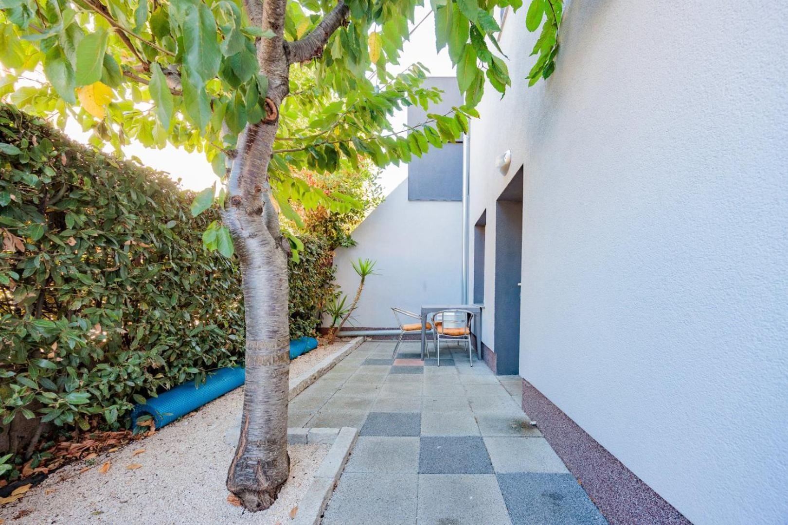 Crowonder Lucky Holiday House With Pool And Patio 30 Meters From The Beach Zadar Ngoại thất bức ảnh