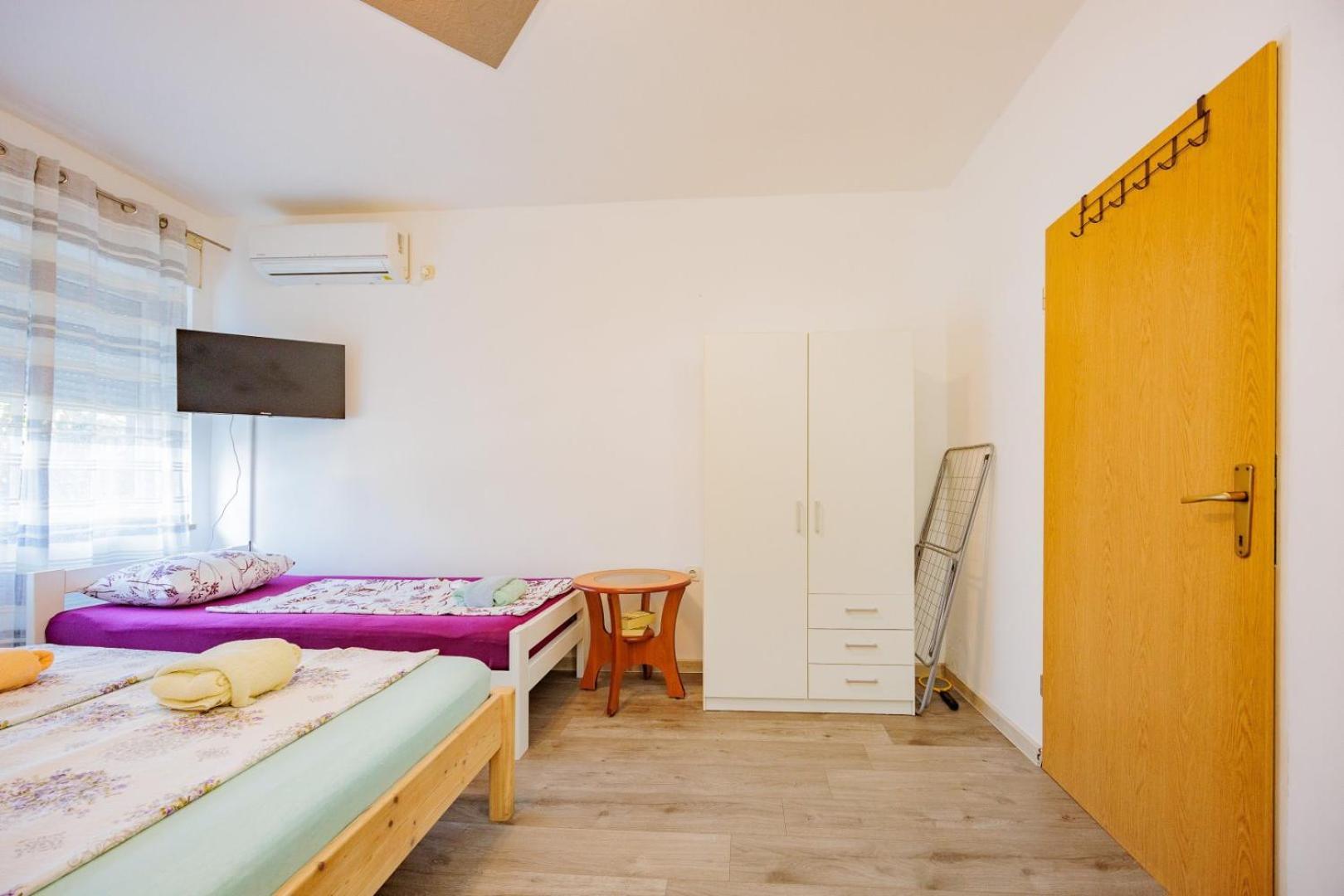 Crowonder Lucky Holiday House With Pool And Patio 30 Meters From The Beach Zadar Ngoại thất bức ảnh