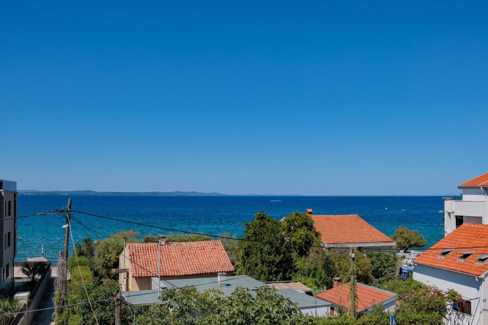 Crowonder Lucky Holiday House With Pool And Patio 30 Meters From The Beach Zadar Ngoại thất bức ảnh