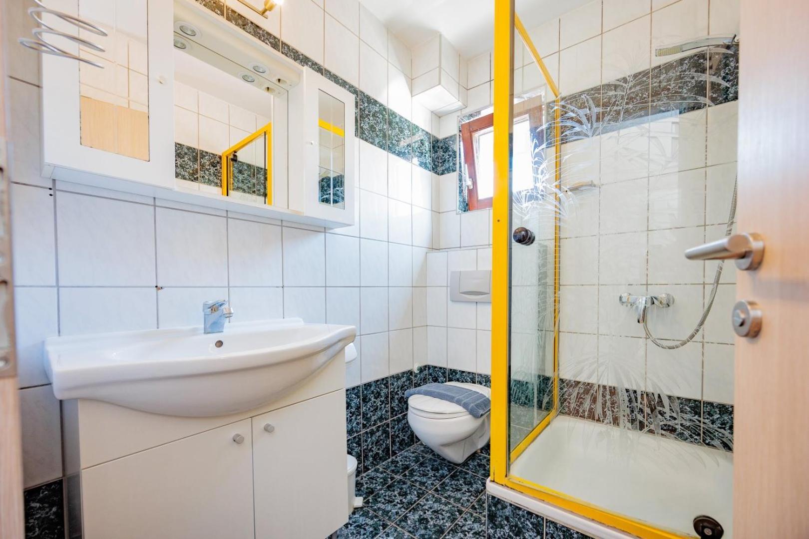 Crowonder Lucky Holiday House With Pool And Patio 30 Meters From The Beach Zadar Ngoại thất bức ảnh
