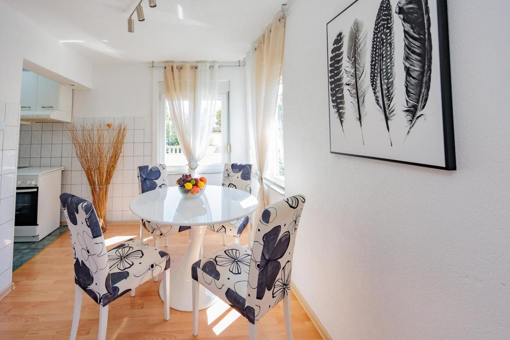 Crowonder Lucky Holiday House With Pool And Patio 30 Meters From The Beach Zadar Ngoại thất bức ảnh