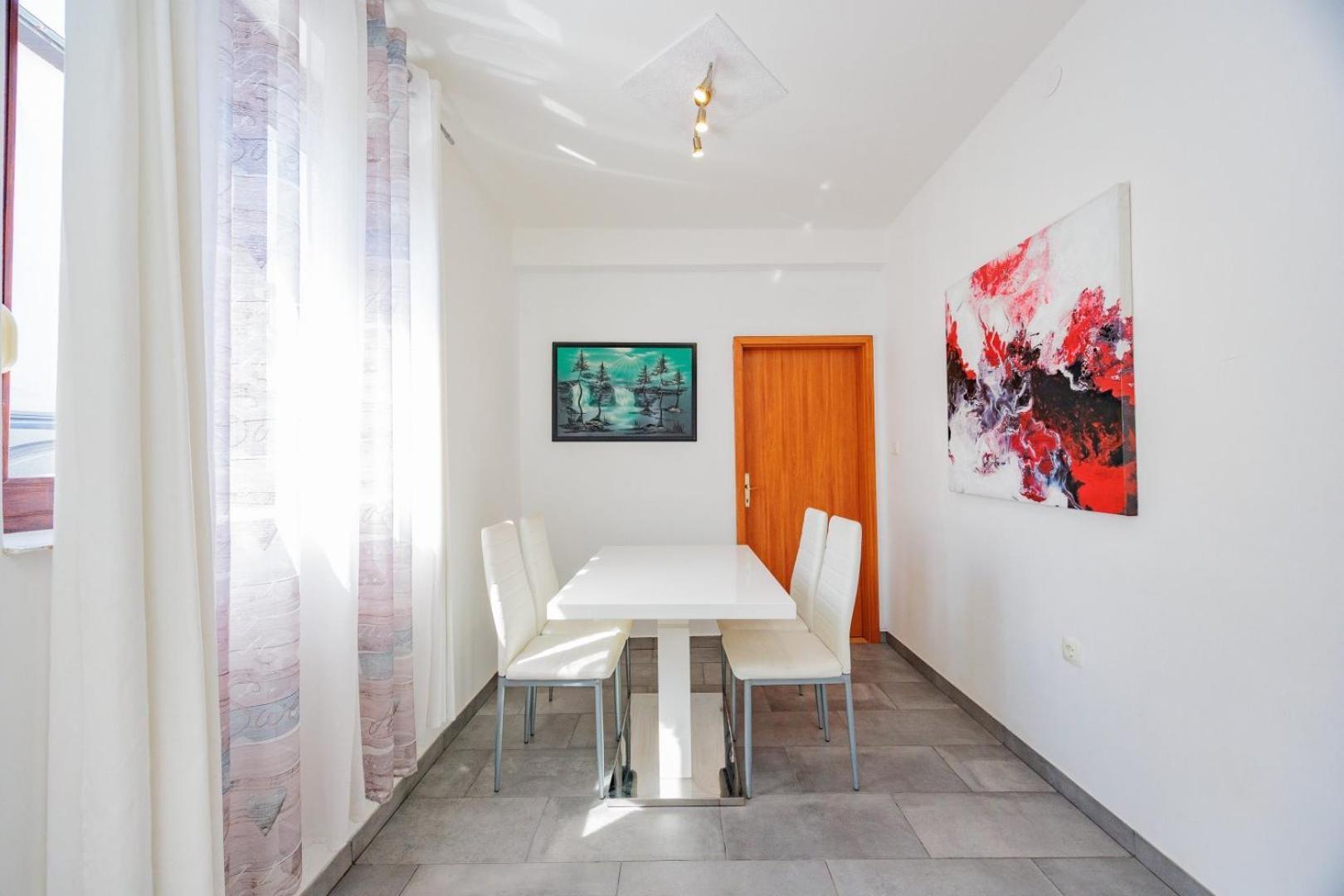 Crowonder Lucky Holiday House With Pool And Patio 30 Meters From The Beach Zadar Ngoại thất bức ảnh