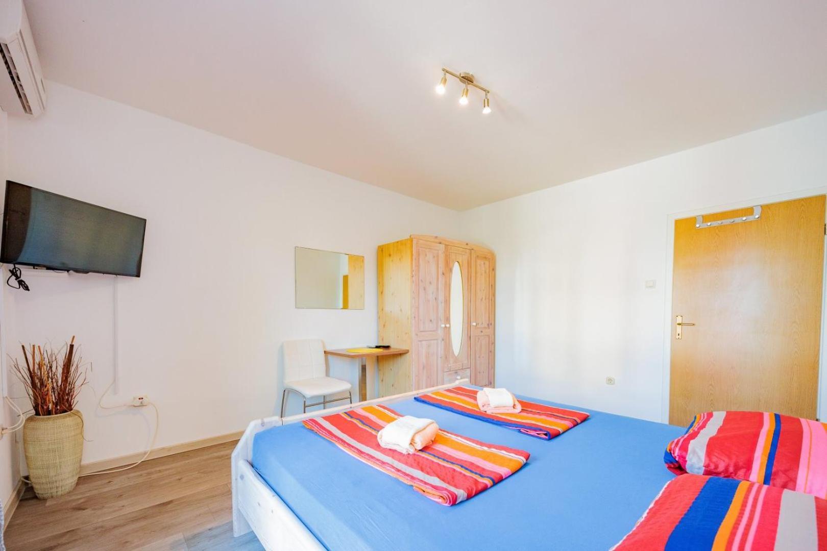 Crowonder Lucky Holiday House With Pool And Patio 30 Meters From The Beach Zadar Ngoại thất bức ảnh