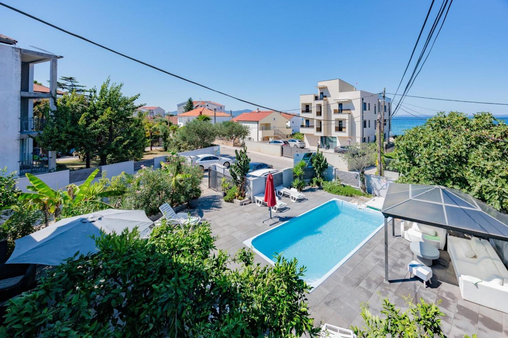 Crowonder Lucky Holiday House With Pool And Patio 30 Meters From The Beach Zadar Ngoại thất bức ảnh