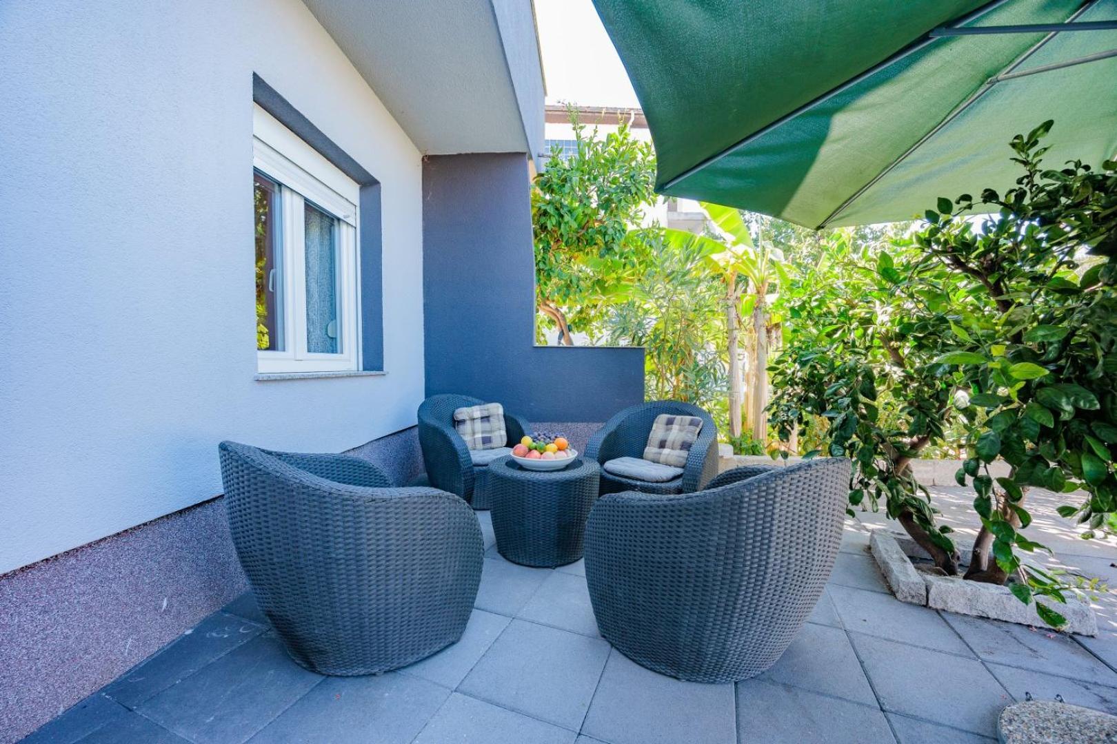 Crowonder Lucky Holiday House With Pool And Patio 30 Meters From The Beach Zadar Ngoại thất bức ảnh