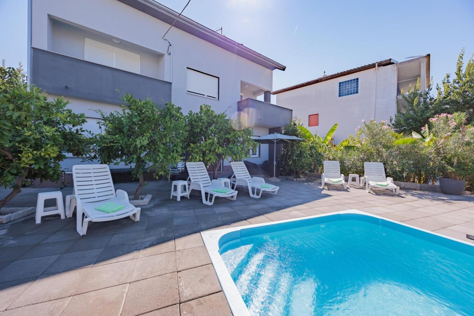 Crowonder Lucky Holiday House With Pool And Patio 30 Meters From The Beach Zadar Ngoại thất bức ảnh